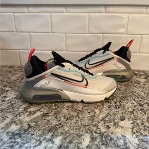 Womens Nike Air Max 2090 (size 8.5)